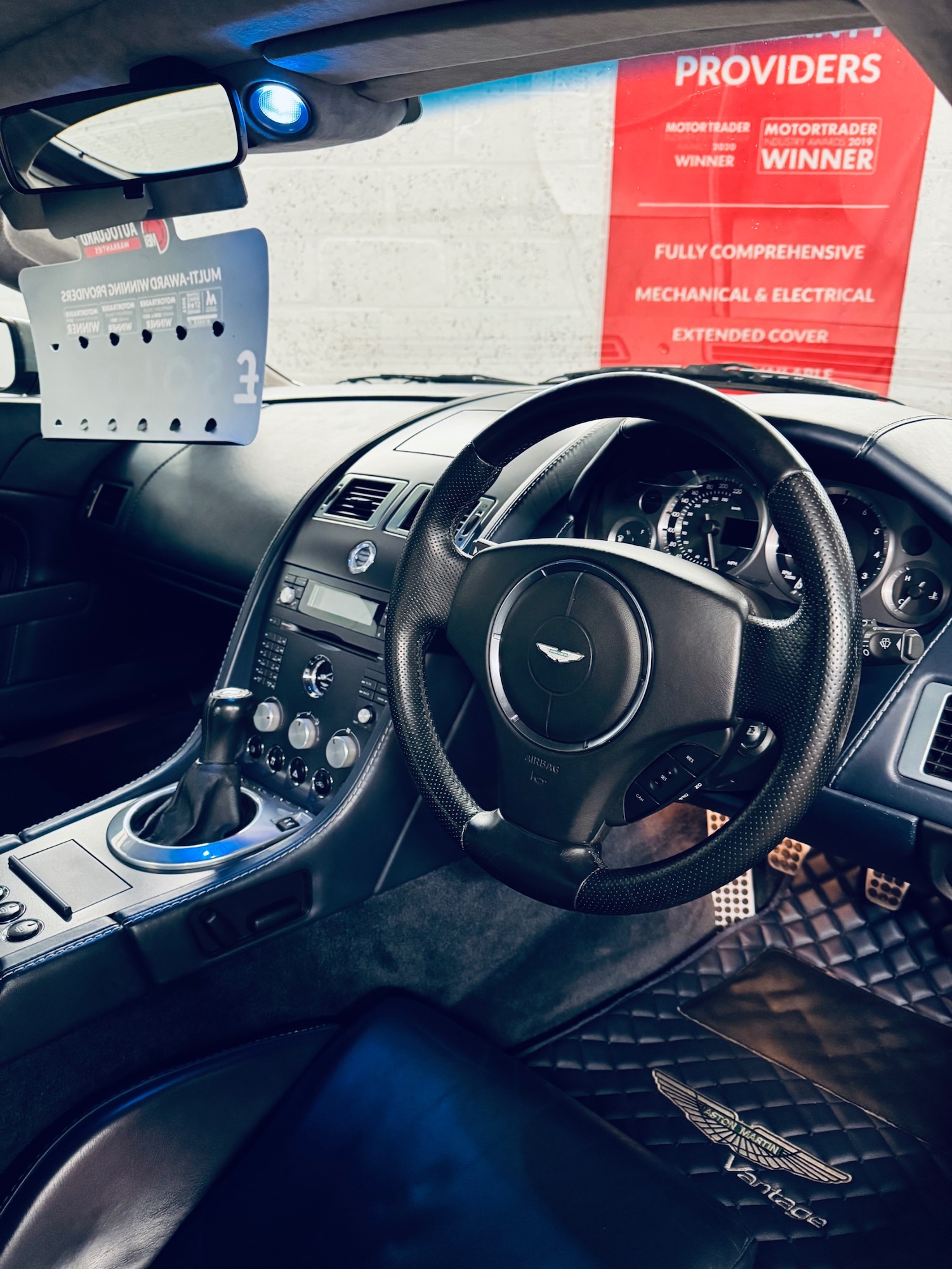 Used Aston Martin Vantage 2006 for sale - 76437201: Photo 4