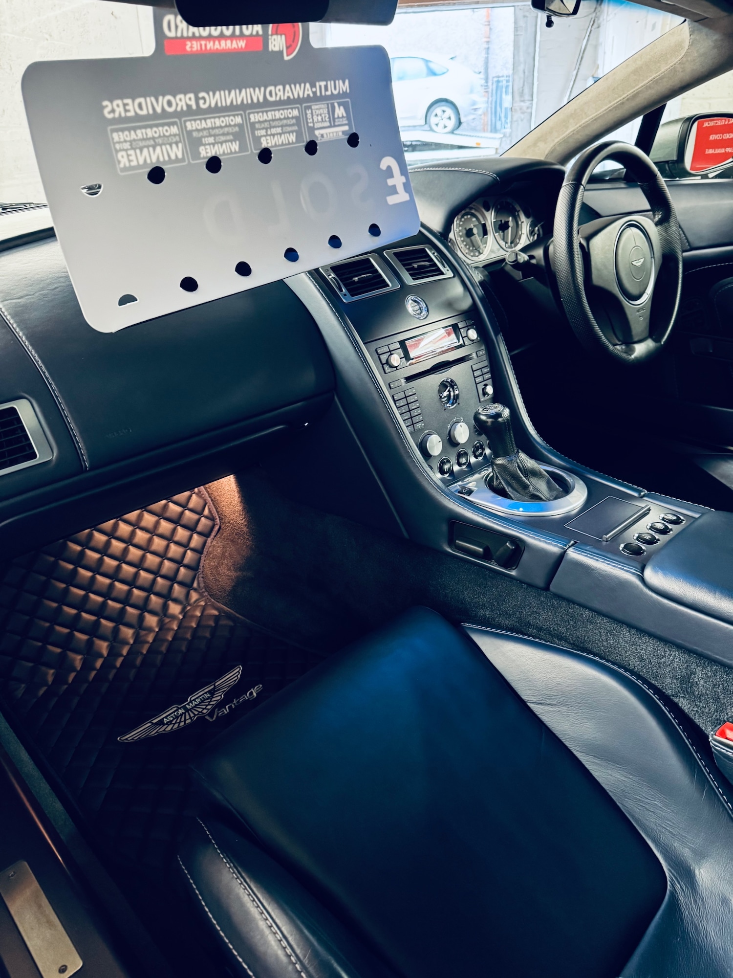 Used Aston Martin Vantage 2006 for sale - 76437201: Photo 5