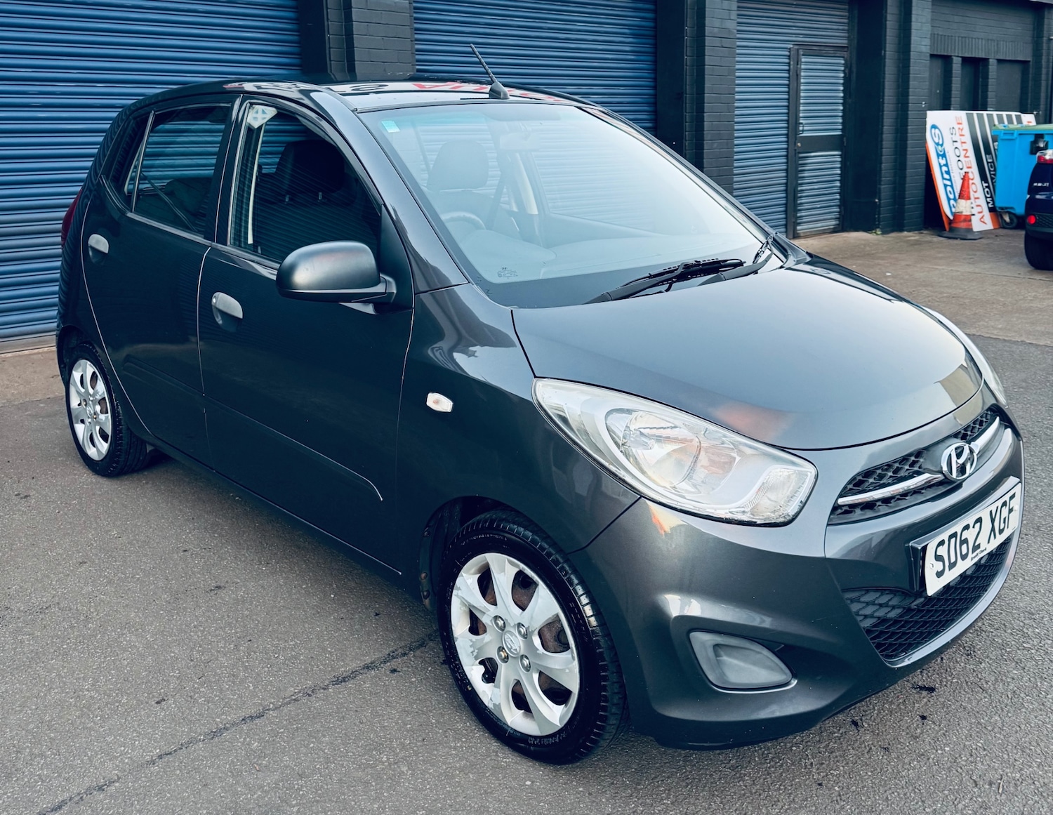 Used Hyundai i10 2012 for sale - 76595323: Photo 6