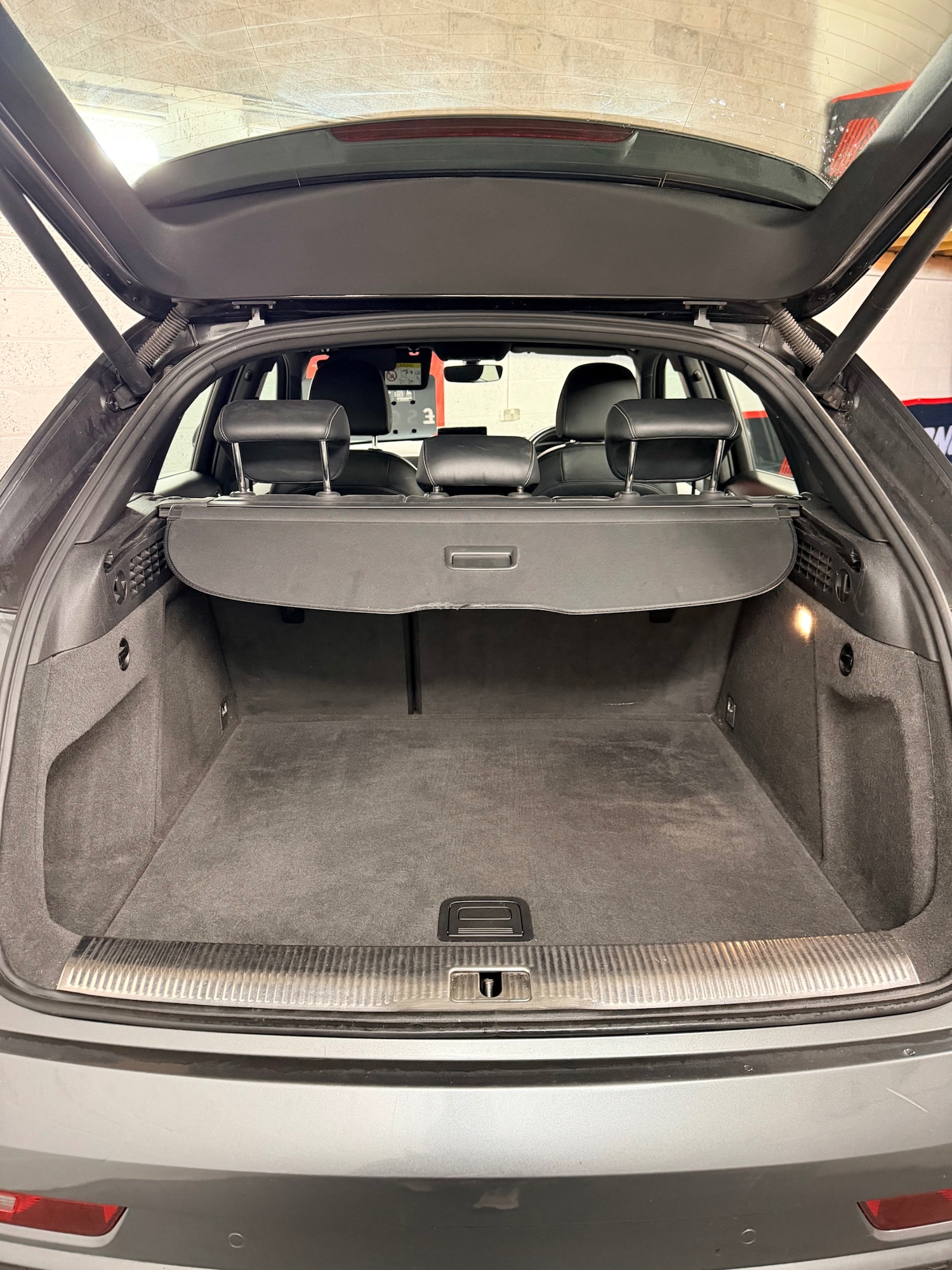 Used Audi Q3 2017 for sale - 77420720: Photo 8