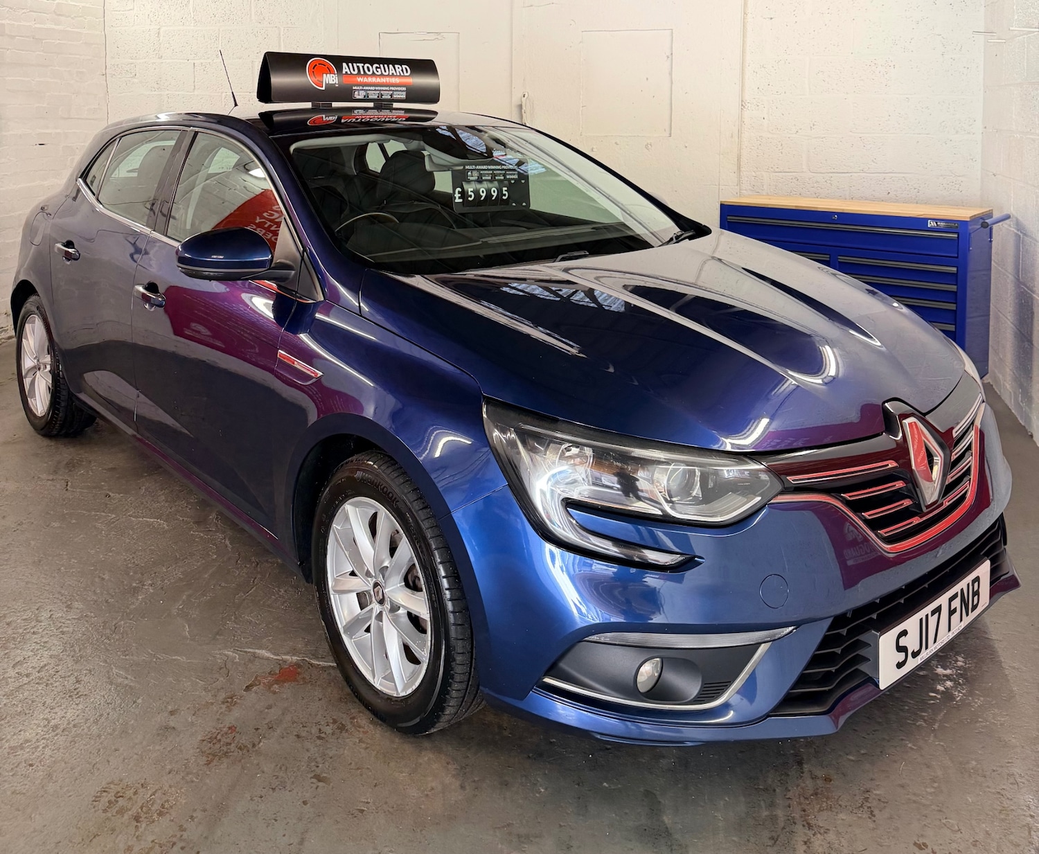 Used Renault Megane 2017 for sale - 77366867: Photo 2