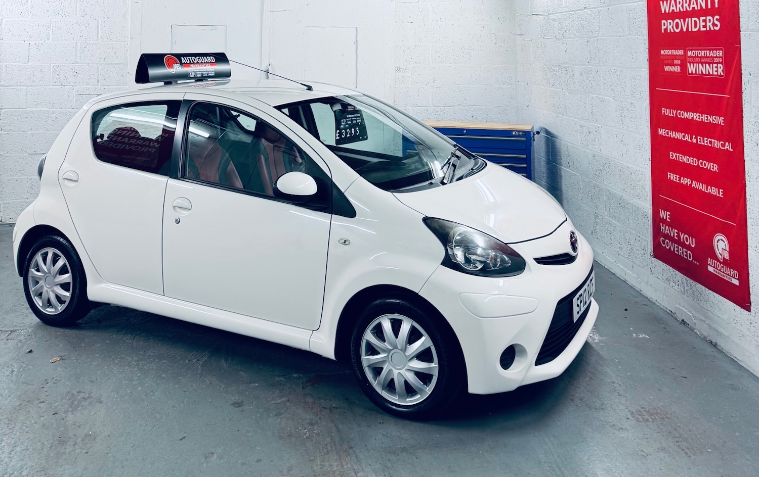 Used Toyota AYGO 2012 for sale - 76948281: Photo 1