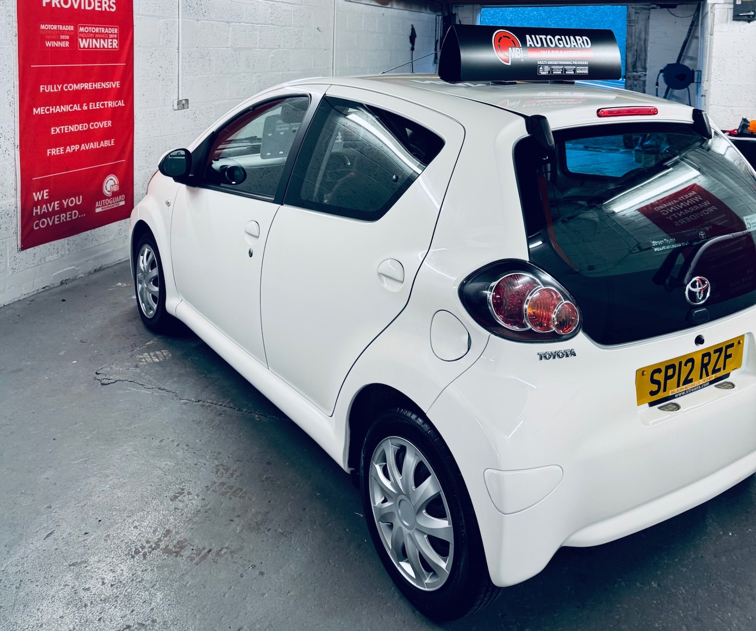 Used Toyota AYGO 2012 for sale - 76948281: Photo 3