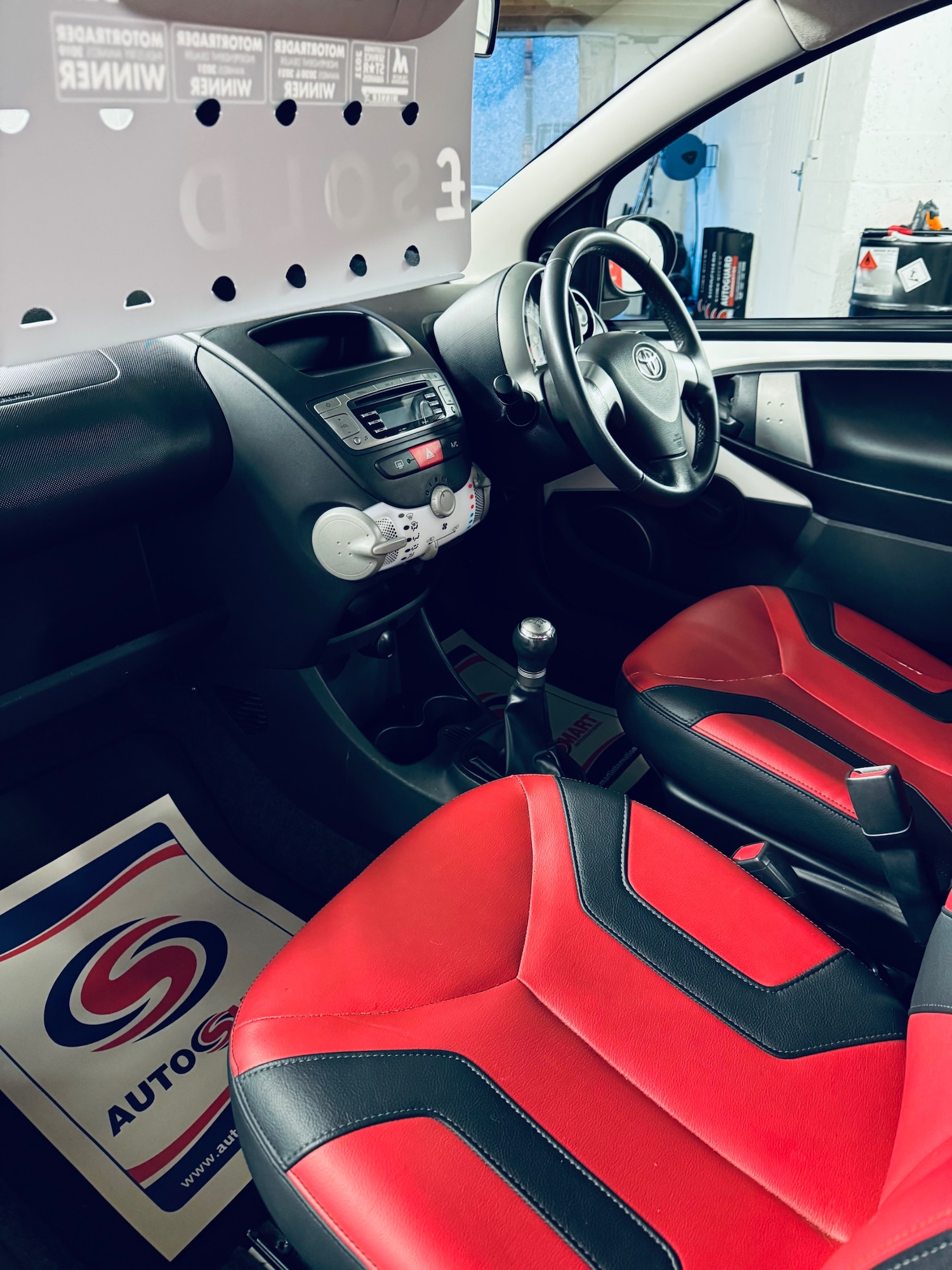 Used Toyota AYGO 2012 for sale - 76948281: Photo 6