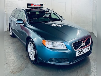 Used Volvo V70 2013 for sale - 75357980: Photo