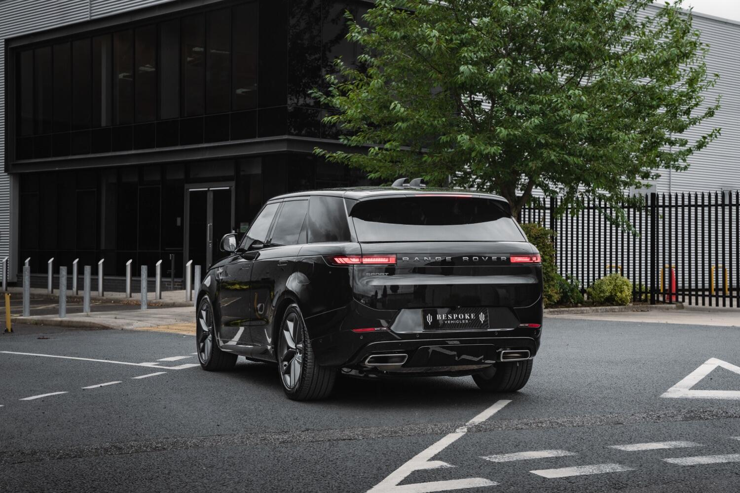 Used Land Rover Range Rover Sport 2024 for sale - 76793629: Photo 2