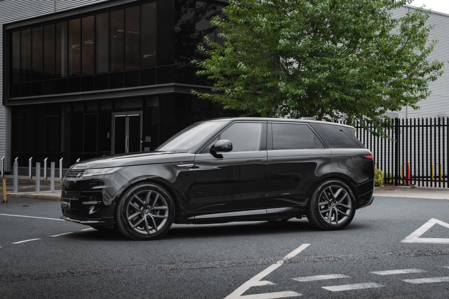 Used Land Rover Range Rover Sport 2024 for sale - 76793629: Photo 3