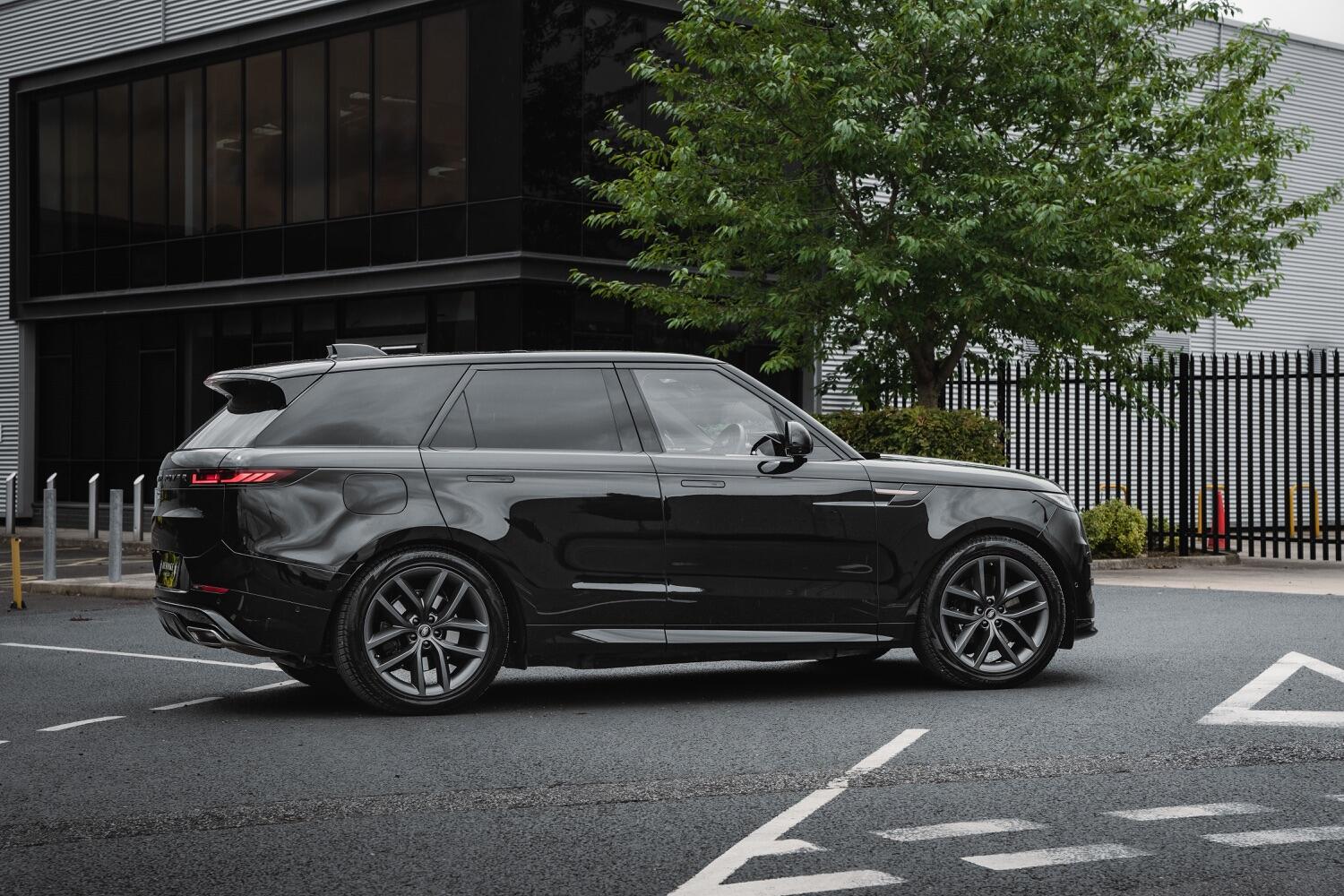 Used Land Rover Range Rover Sport 2024 for sale - 76793629: Photo 4