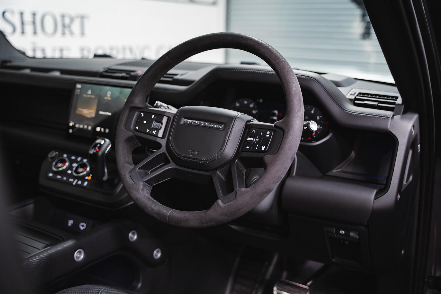 Used Land Rover Defender 90 2022 for sale - 76793628: Photo 10