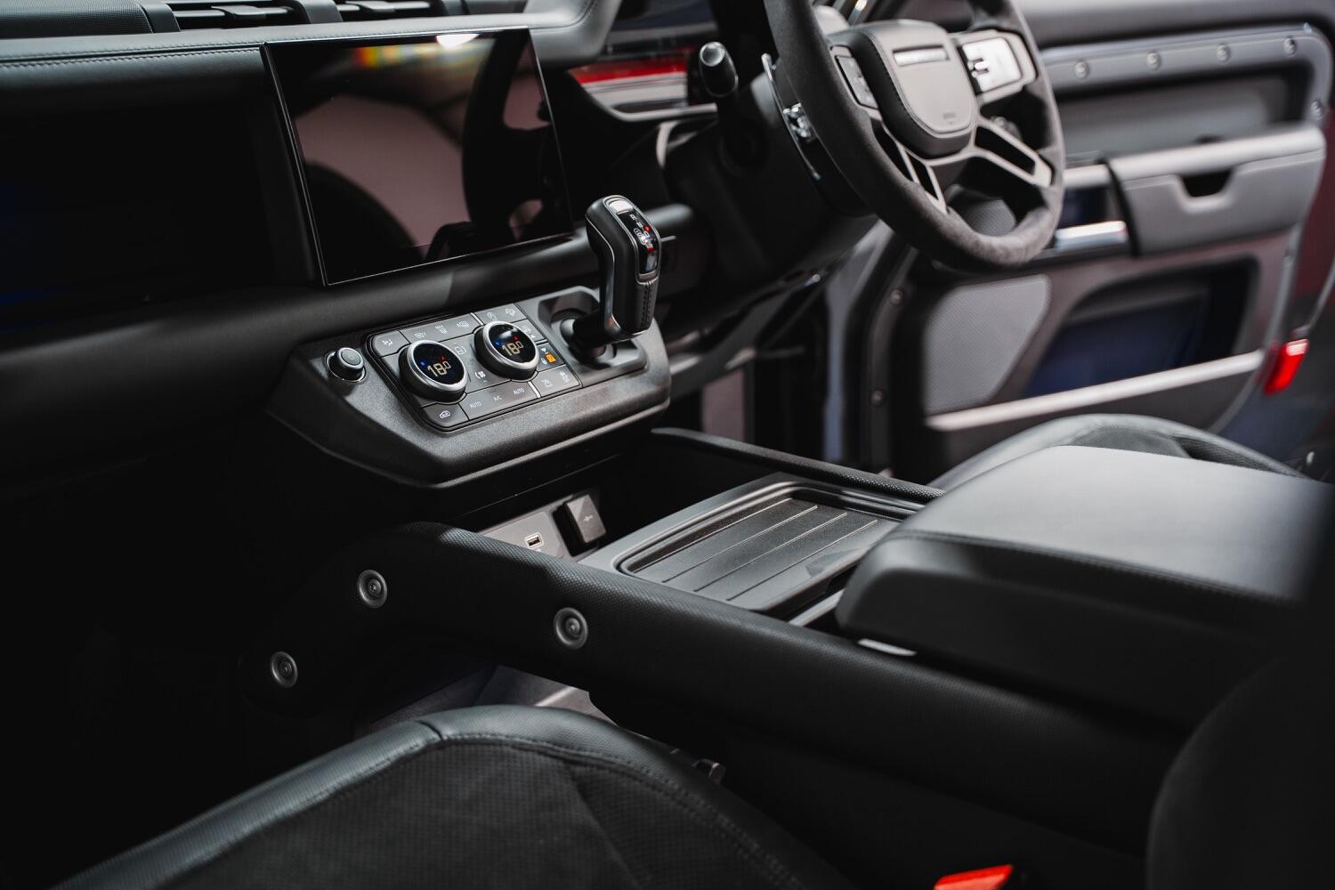 Used Land Rover Defender 90 2022 for sale - 76793628: Photo 7