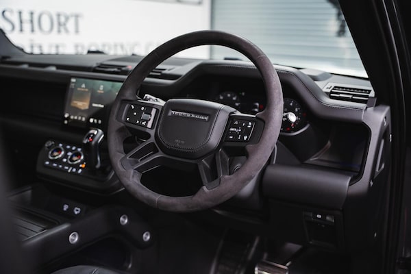 Used Land Rover Defender 90 2022 for sale - 76257630: Photo 10