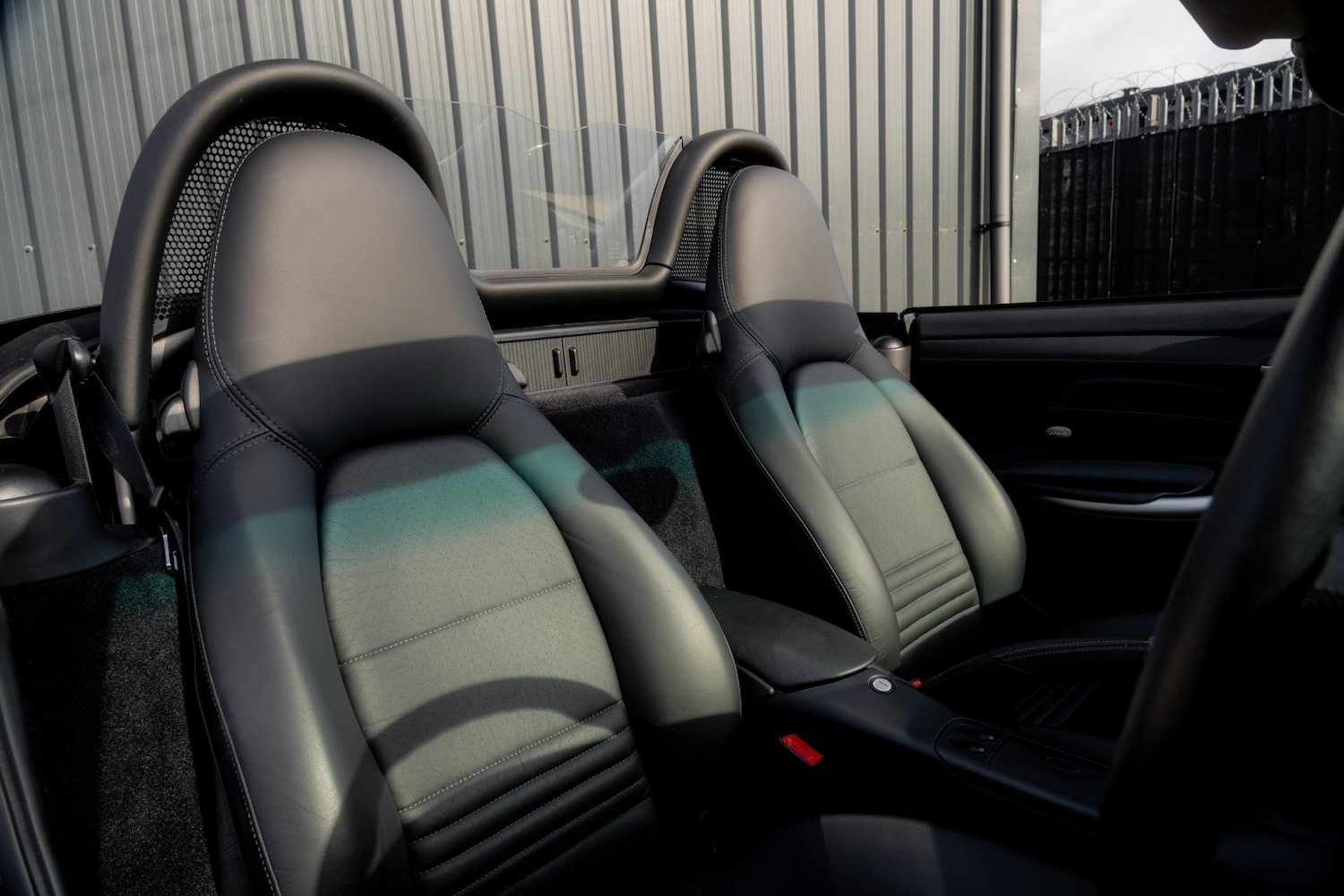 Used Porsche Boxster 2002 for sale - 77548355: Photo 14