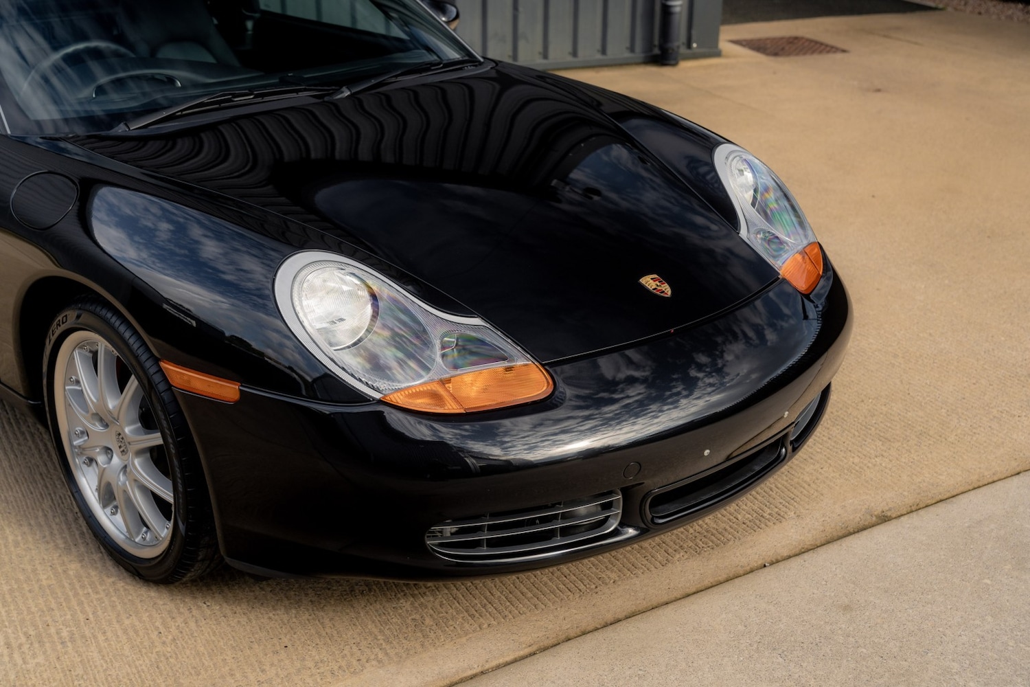 Used Porsche Boxster 2002 for sale - 77548355: Photo 2