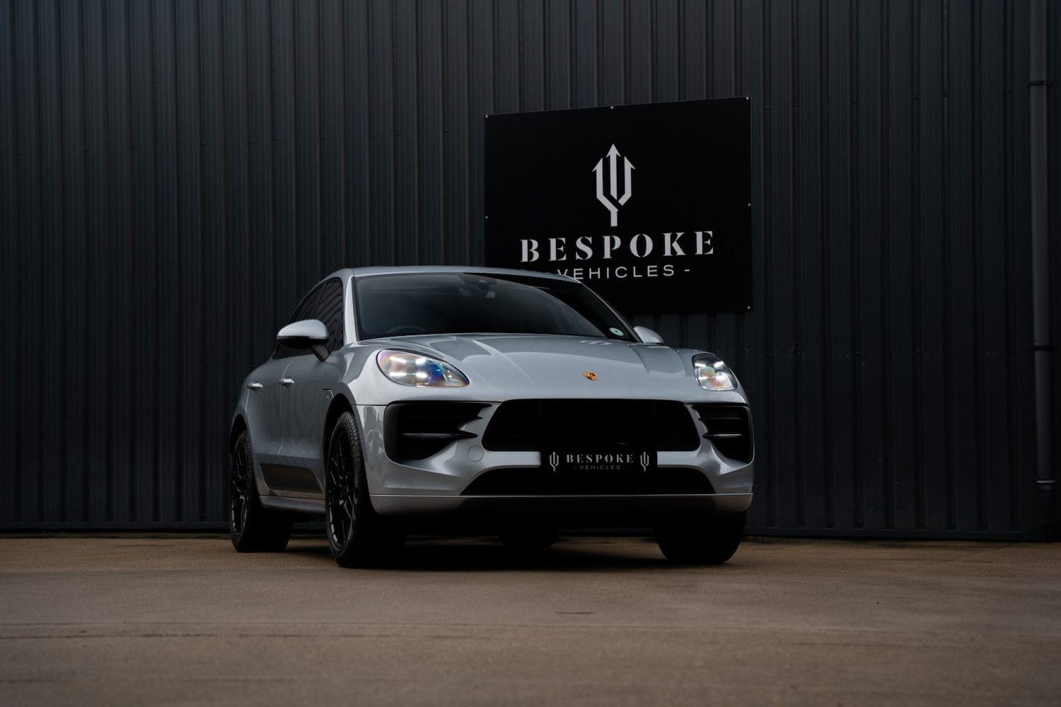 Used Porsche Macan 2020 for sale - 76497441: Photo 1