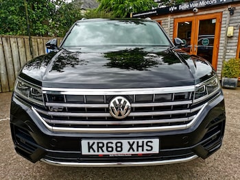 Used Volkswagen Touareg 2018 for sale - 75446679: Photo