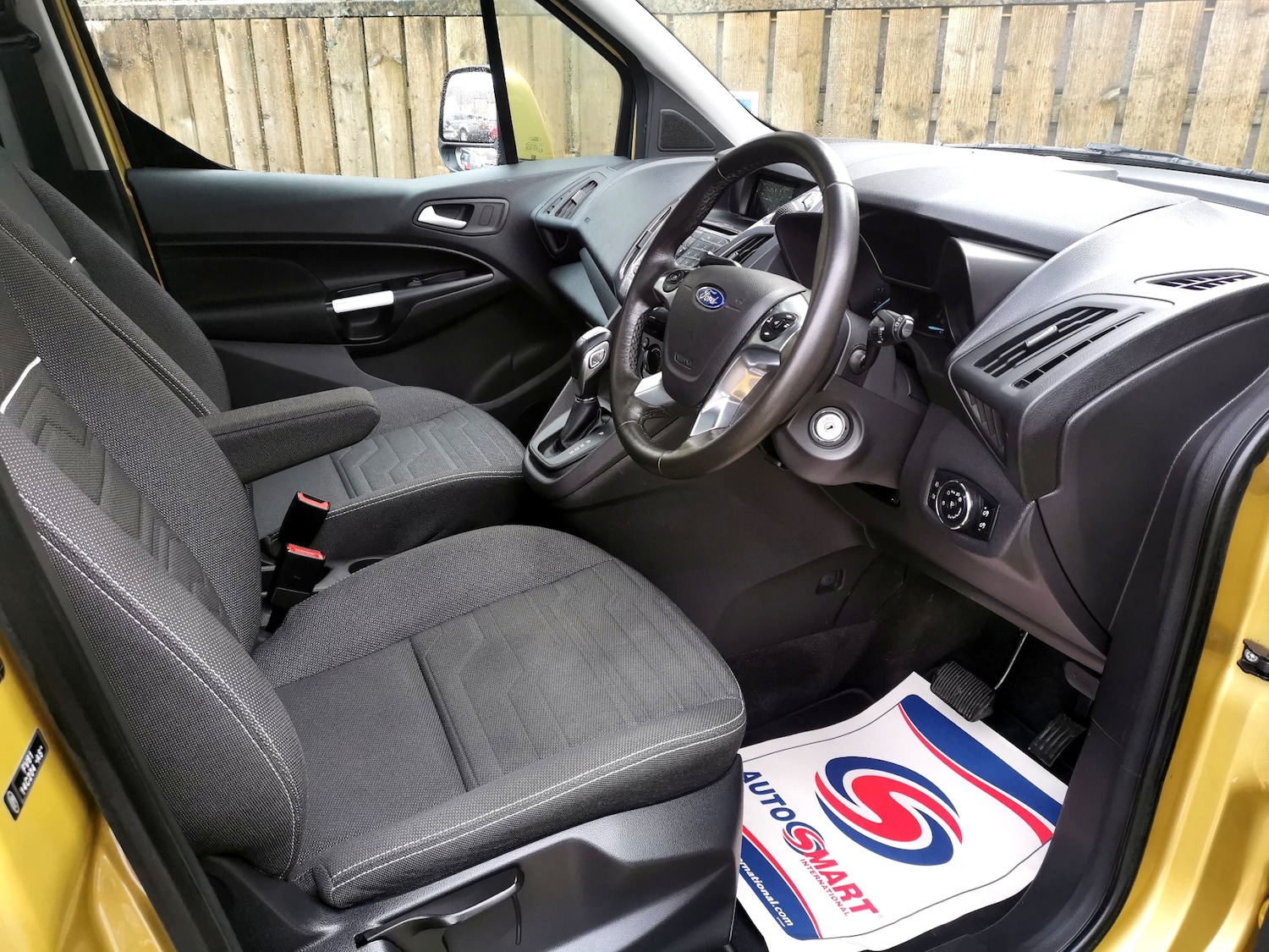 Used Ford Grand Tourneo Connect 2017 for sale - 77135853: Photo 9