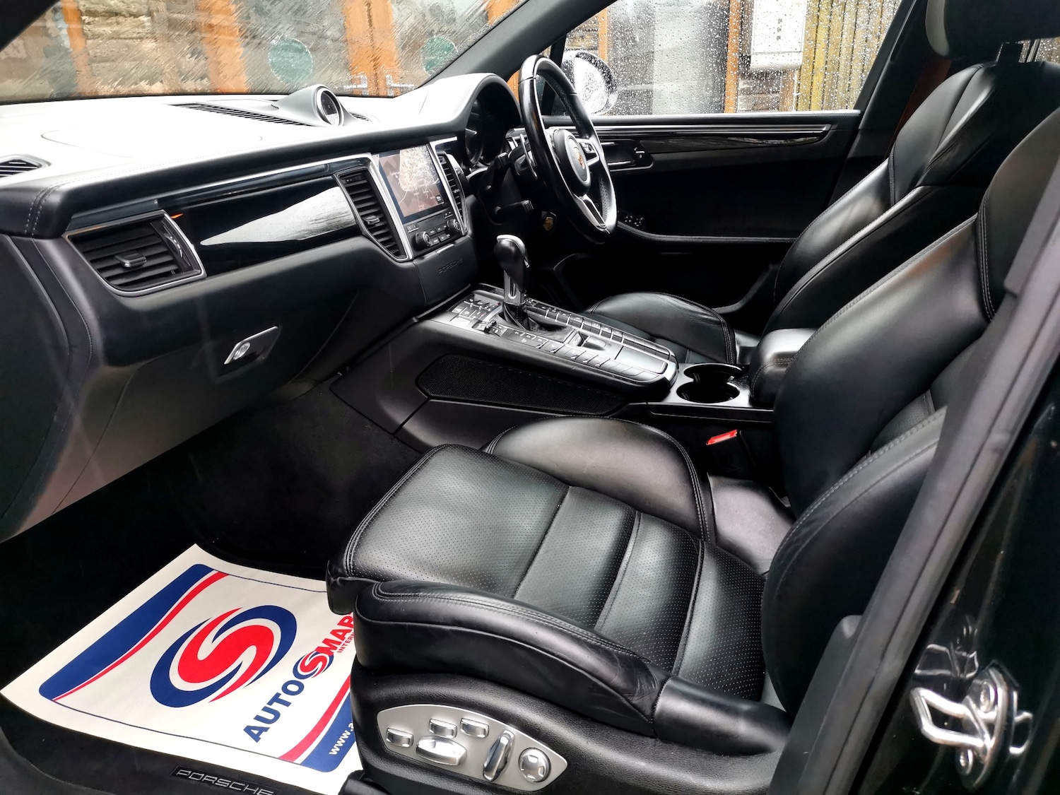 Used Porsche Macan 2017 for sale - 77548674: Photo 11