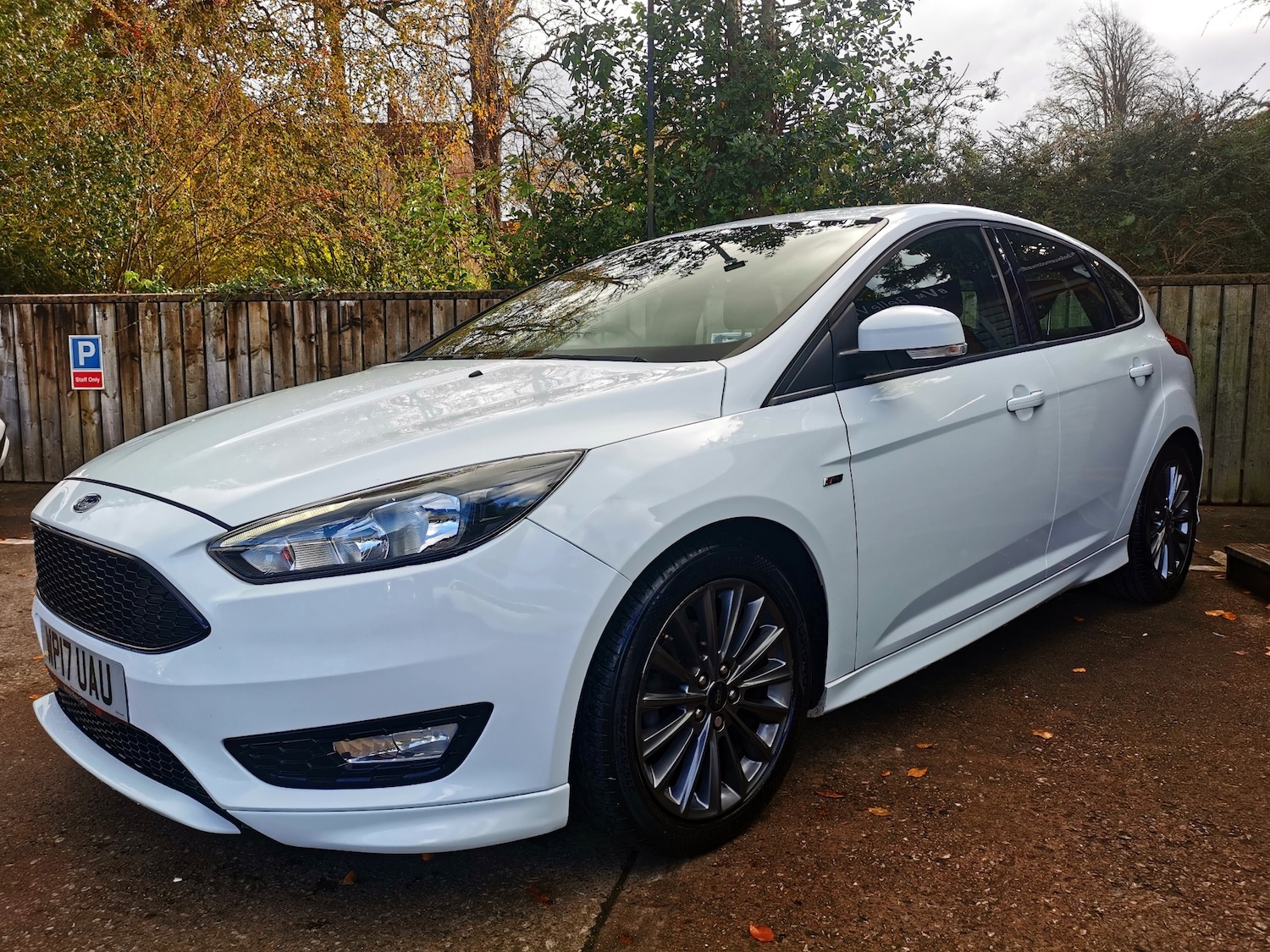 Used Ford Focus 2017 for sale - 76347414: Photo 2