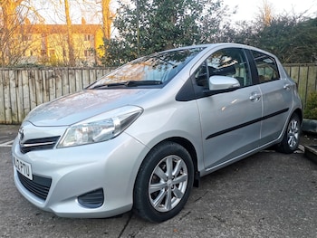 Used Toyota Yaris 2012 for sale - 77822539: Photo