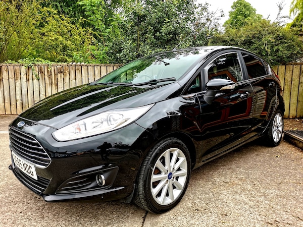 Used Ford Fiesta 2015 for sale - 74757127: Photo 2