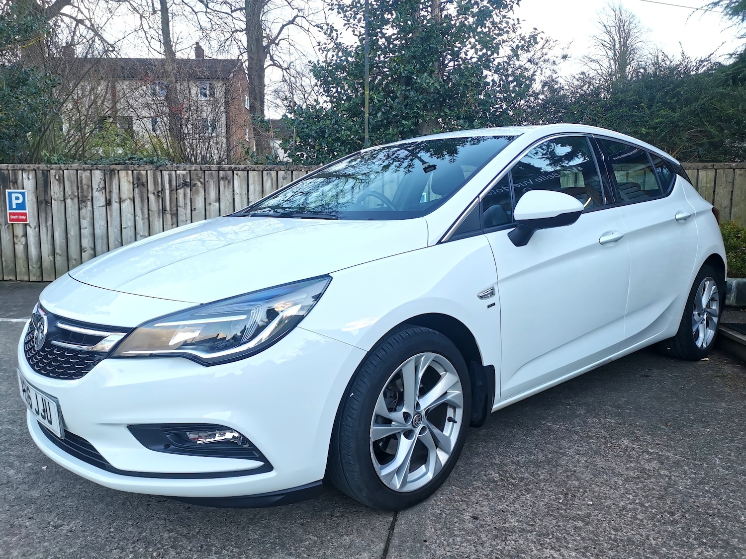 Used Vauxhall Astra 2016 for sale - 77938551: Photo 2