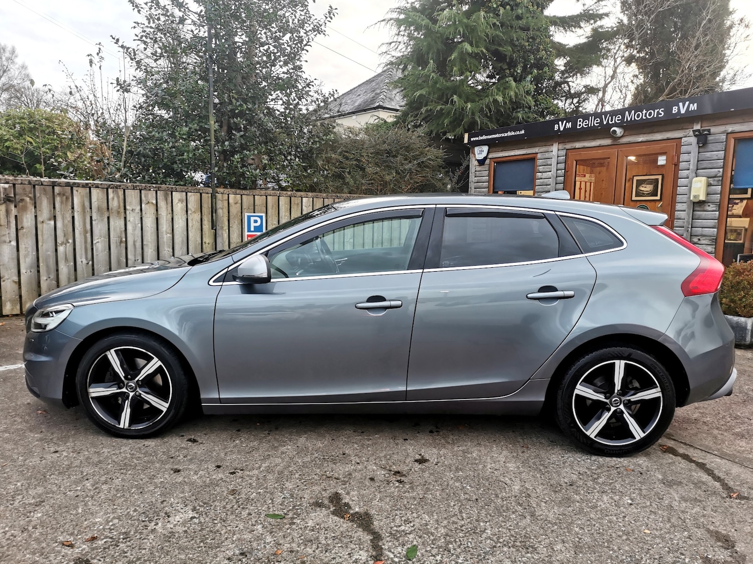 Used Volvo V40 2017 for sale - 76656529: Photo 8