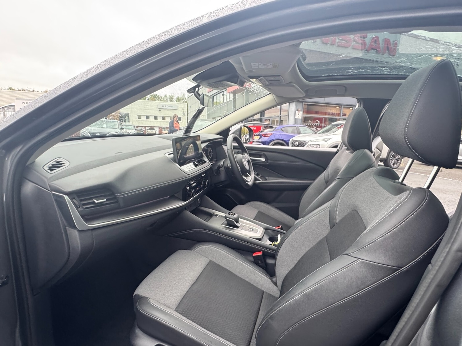 Used Nissan Qashqai 2024 for sale - 76580289: Photo 2