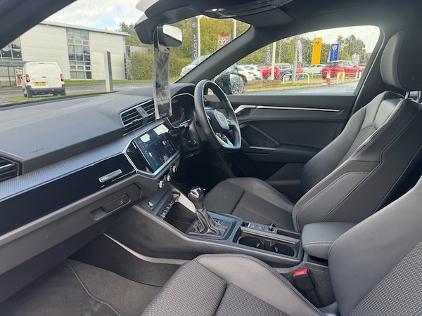 Used Audi Q3 2021 for sale - 76276281: Photo 2