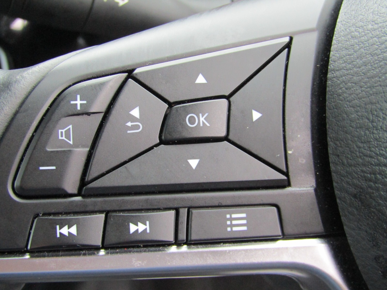 Used Nissan Juke 2024 for sale - 76493983: Photo 25