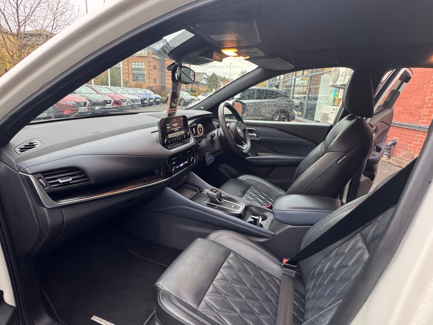 Used Nissan Qashqai 2021 for sale - 76384519: Photo 2