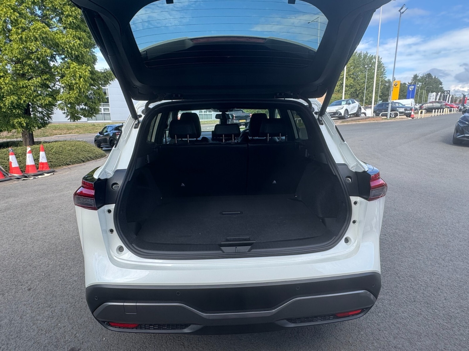 Used Nissan Qashqai 2023 for sale - 76276604: Photo 14