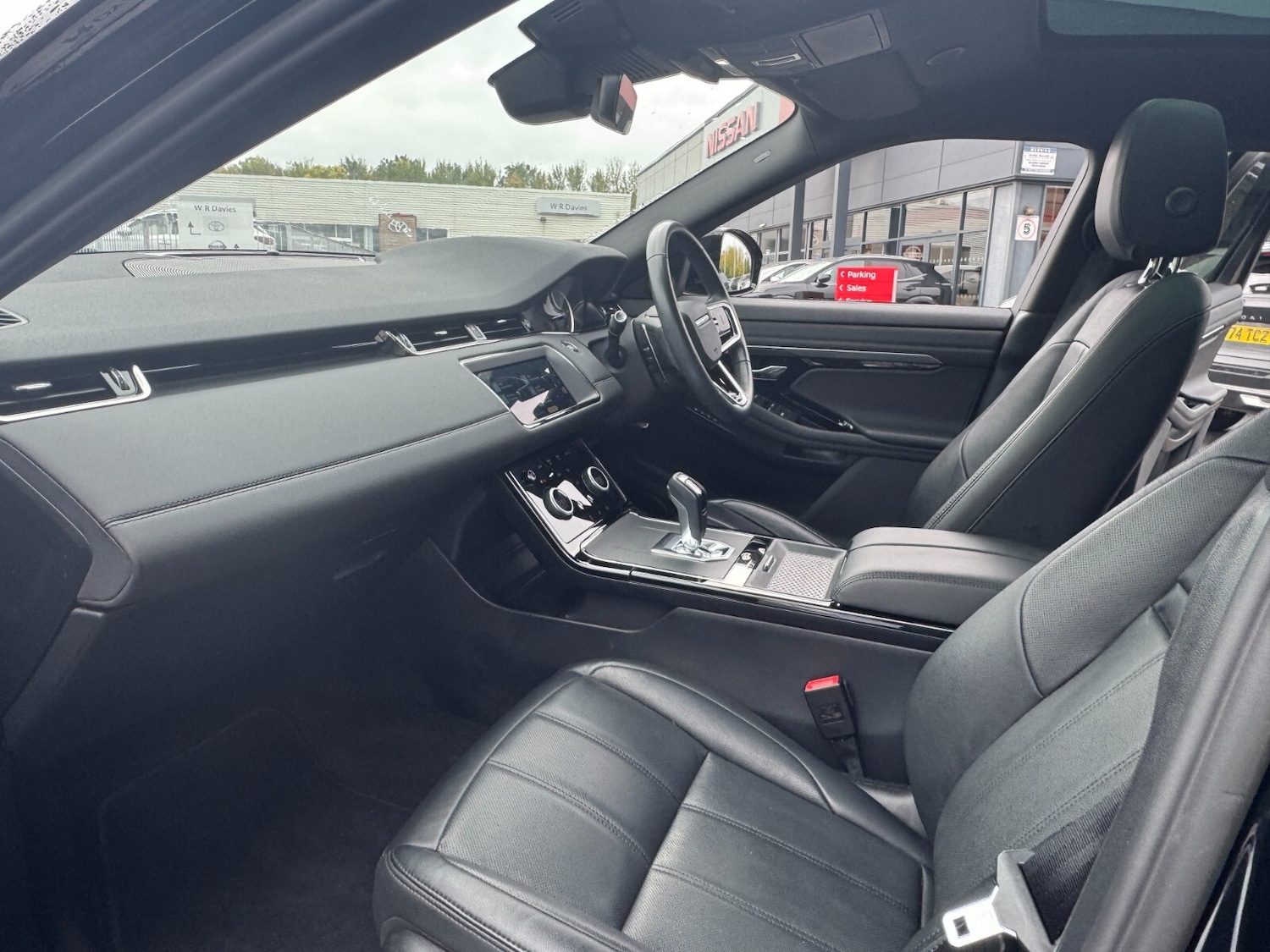 Used Land Rover Range Rover Evoque 2022 for sale - 76276232: Photo 2