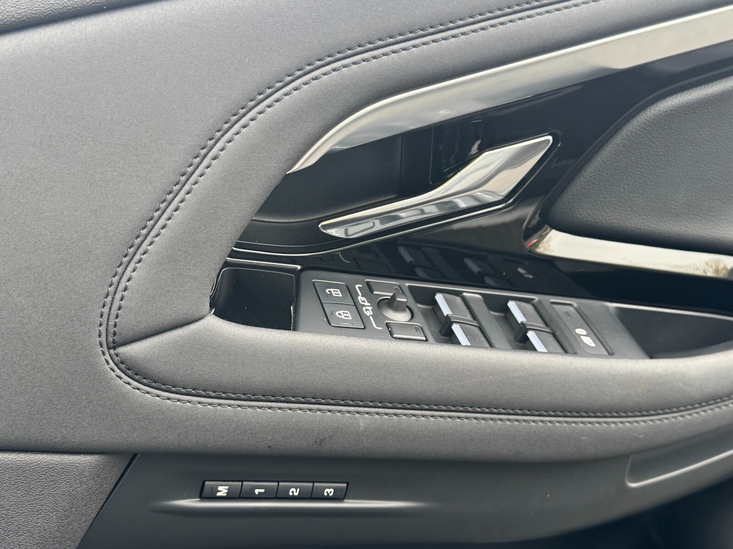 Used Land Rover Range Rover Evoque 2022 for sale - 76276232: Photo 33