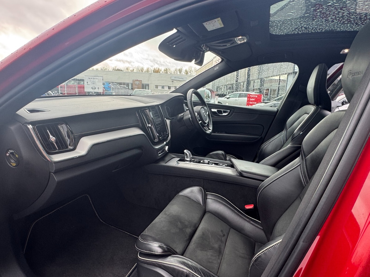 Used Volvo XC60 2019 for sale - 76415245: Photo 2