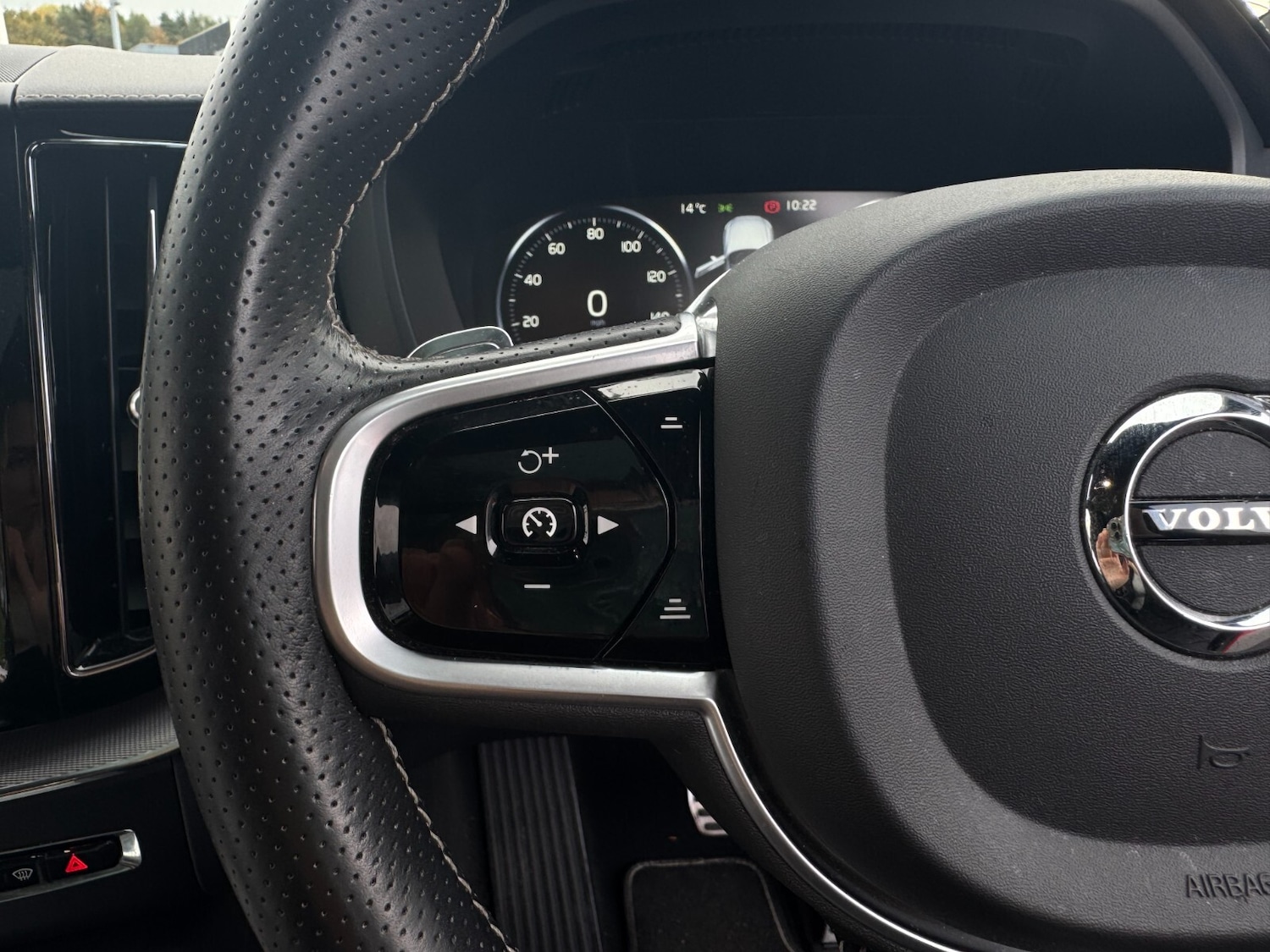 Used Volvo XC60 2019 for sale - 76415245: Photo 28