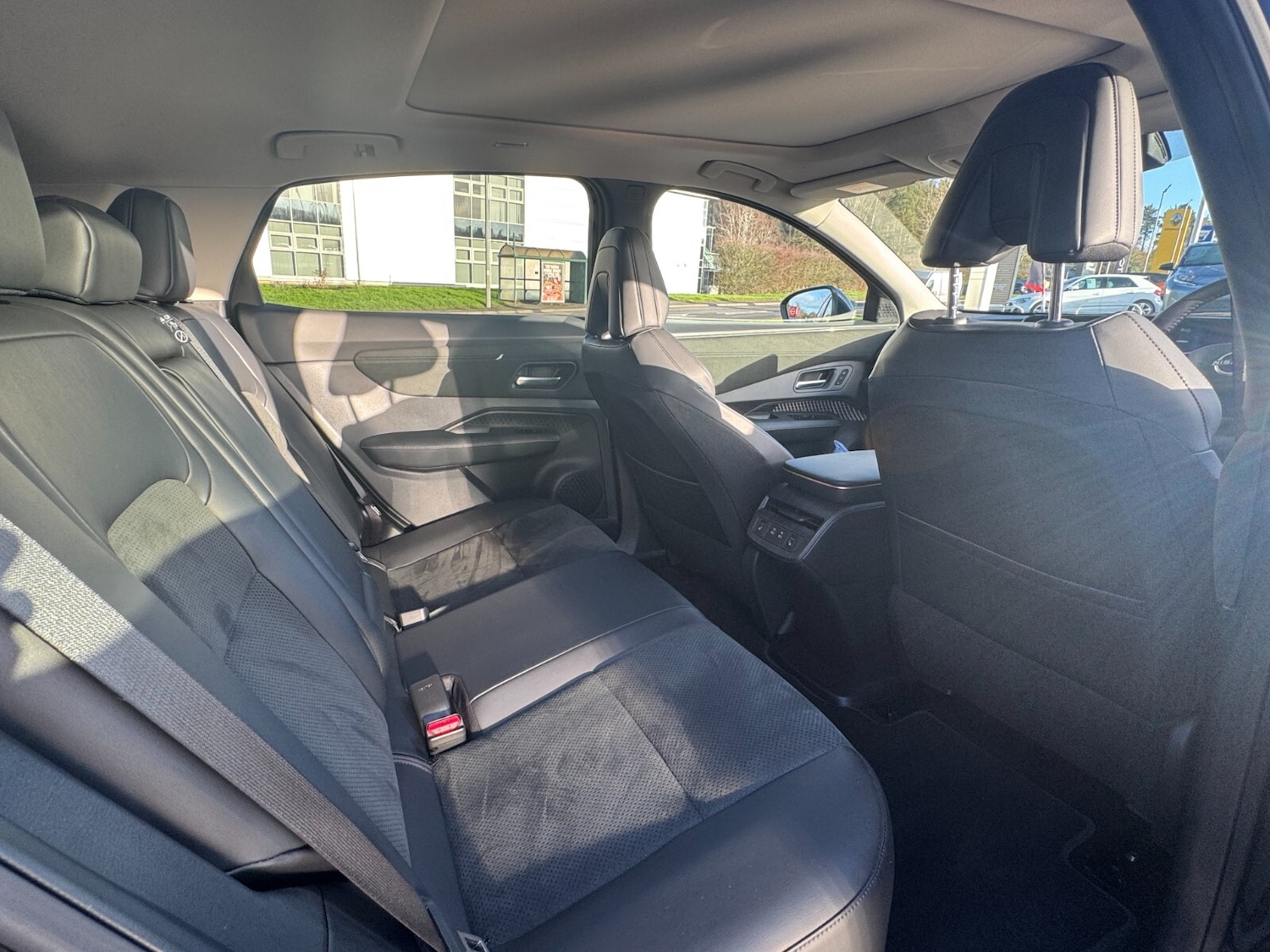 Used Nissan ARIYA 2025 for sale - 76881832: Photo 16