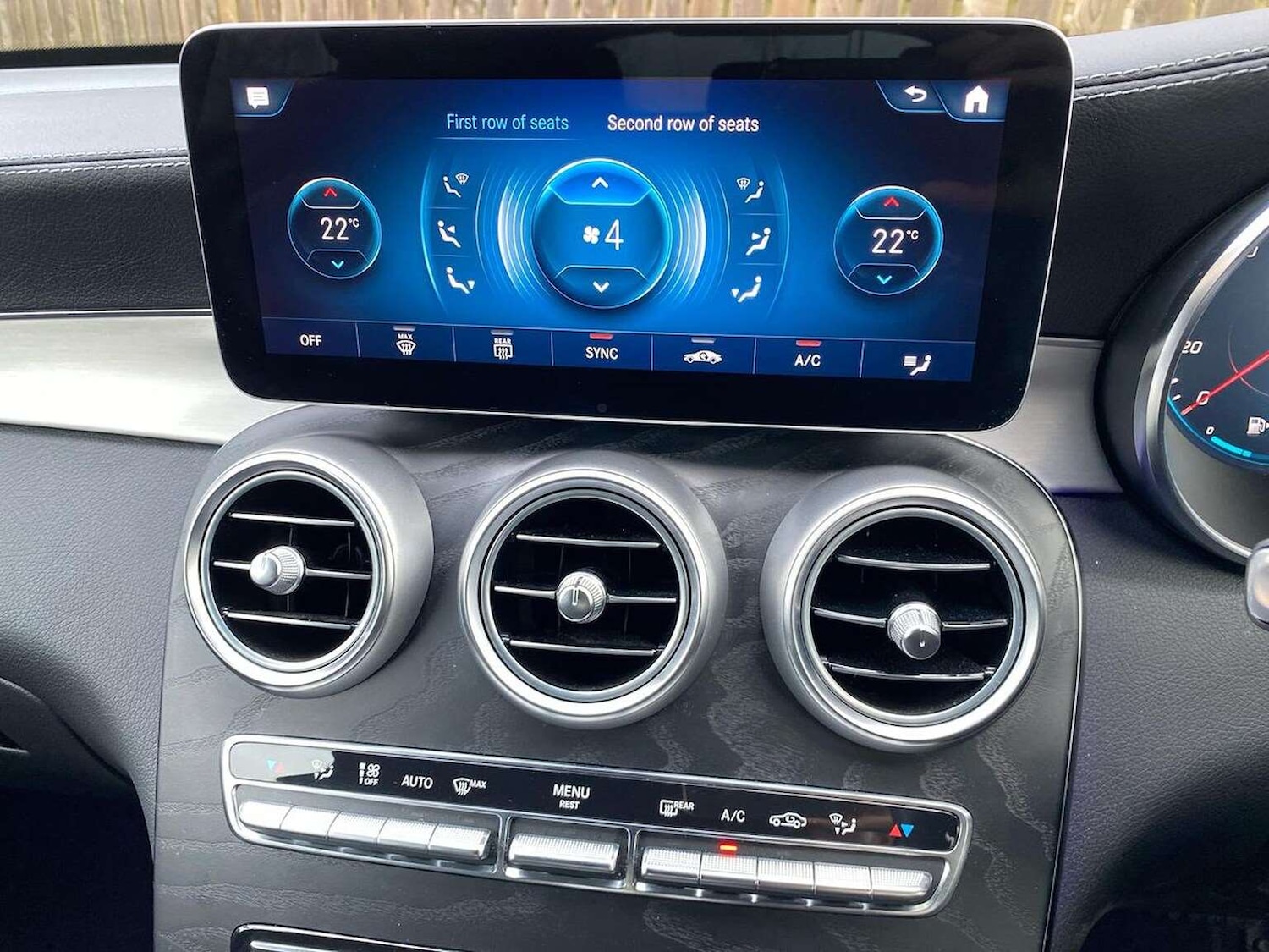 Used Mercedes-Benz GLC 2023 for sale - 77830493: Photo 12