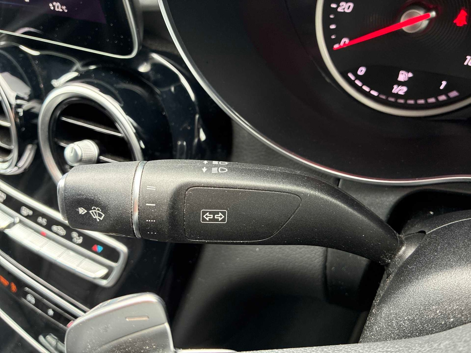 Used Mercedes-Benz GLC 2022 for sale - 78193645: Photo 32