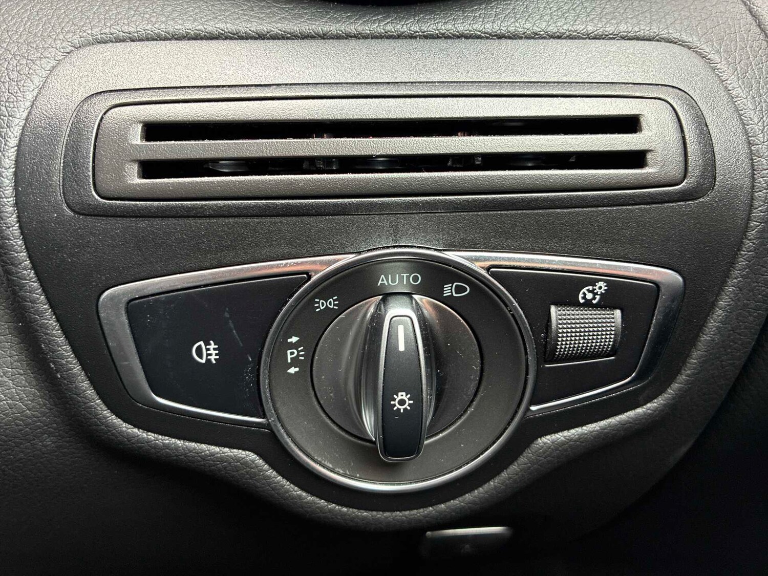 Used Mercedes-Benz GLC 2022 for sale - 78193645: Photo 36