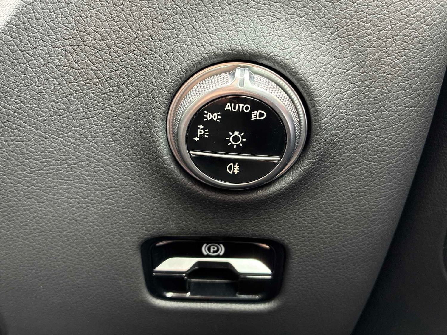 Used Mercedes-Benz GLC 2025 for sale - 78192017: Photo 36