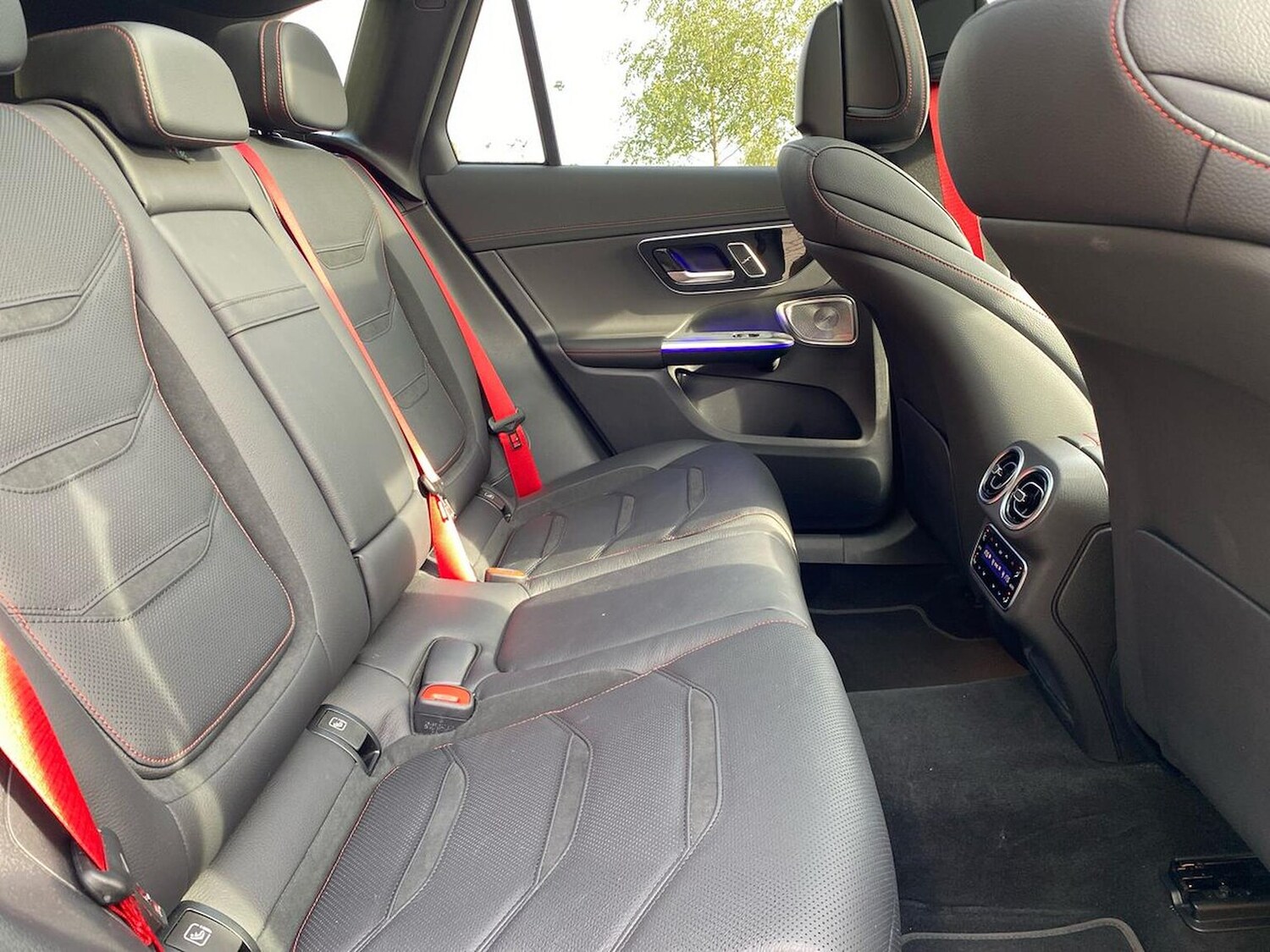 Used Mercedes-Benz GLC 2024 for sale - 76091038: Photo 16