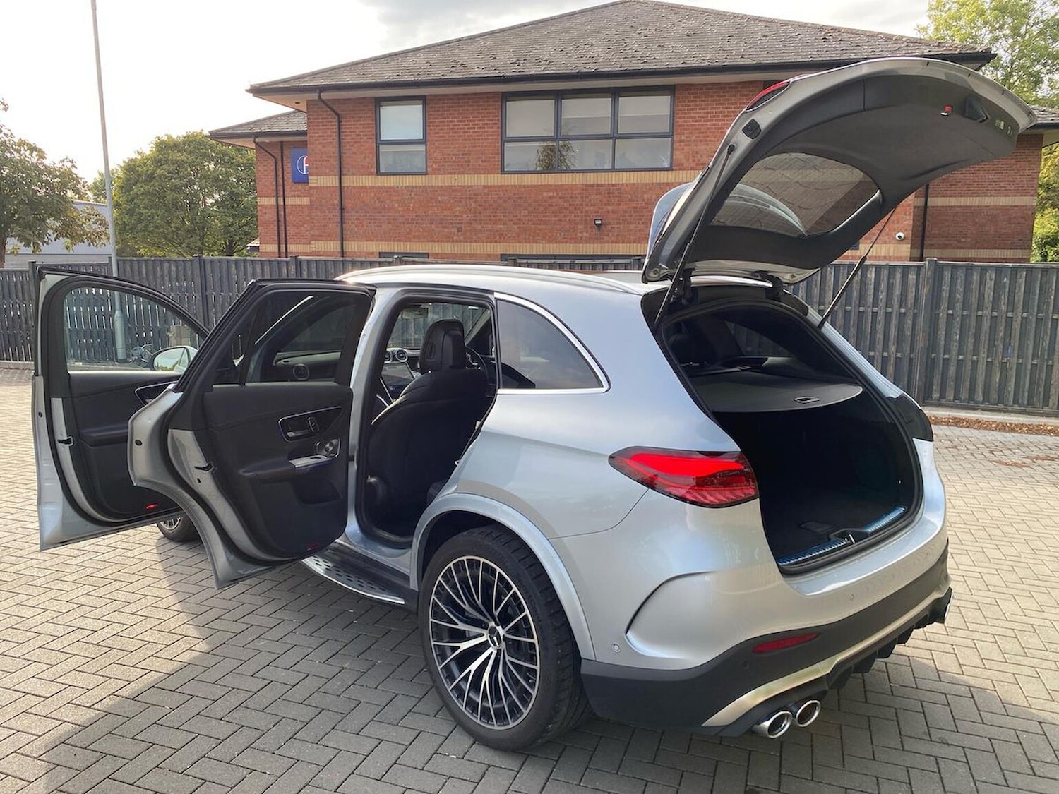Used Mercedes-Benz GLC 2024 for sale - 76091038: Photo 40