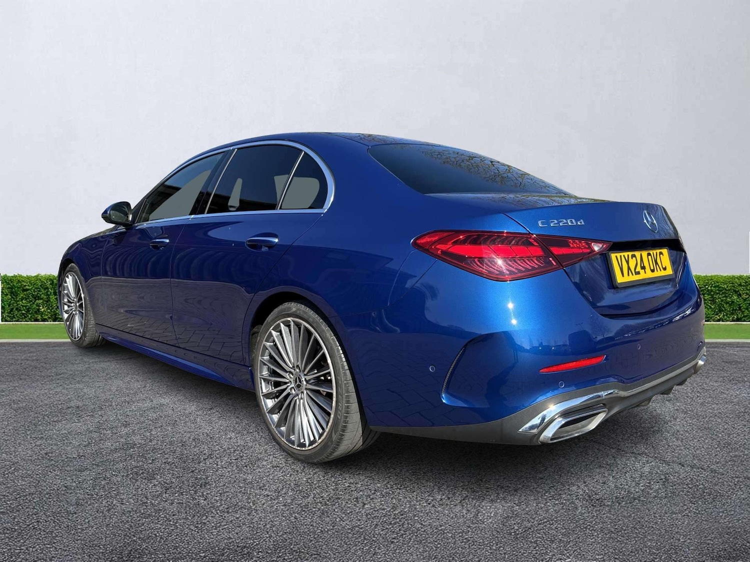 Used Mercedes-Benz C Class 2024 for sale - 78192948: Photo 2