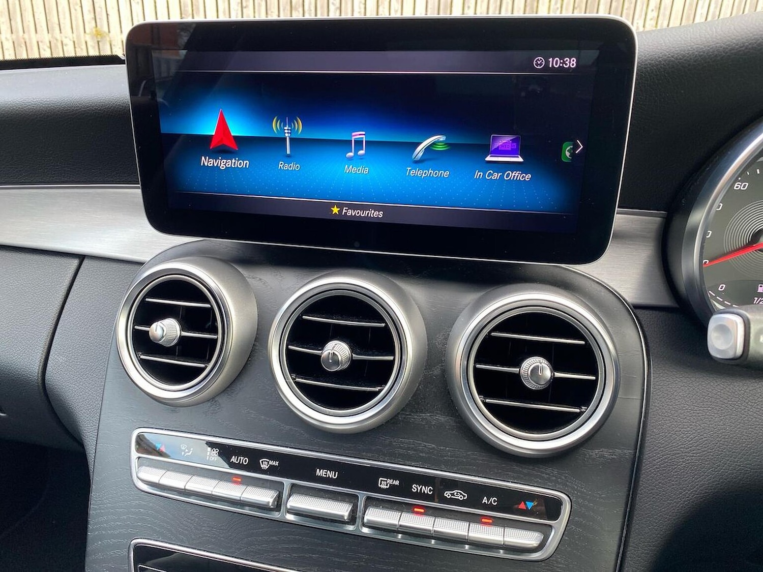 Used Mercedes-Benz C Class 2019 for sale - 76382669: Photo 11