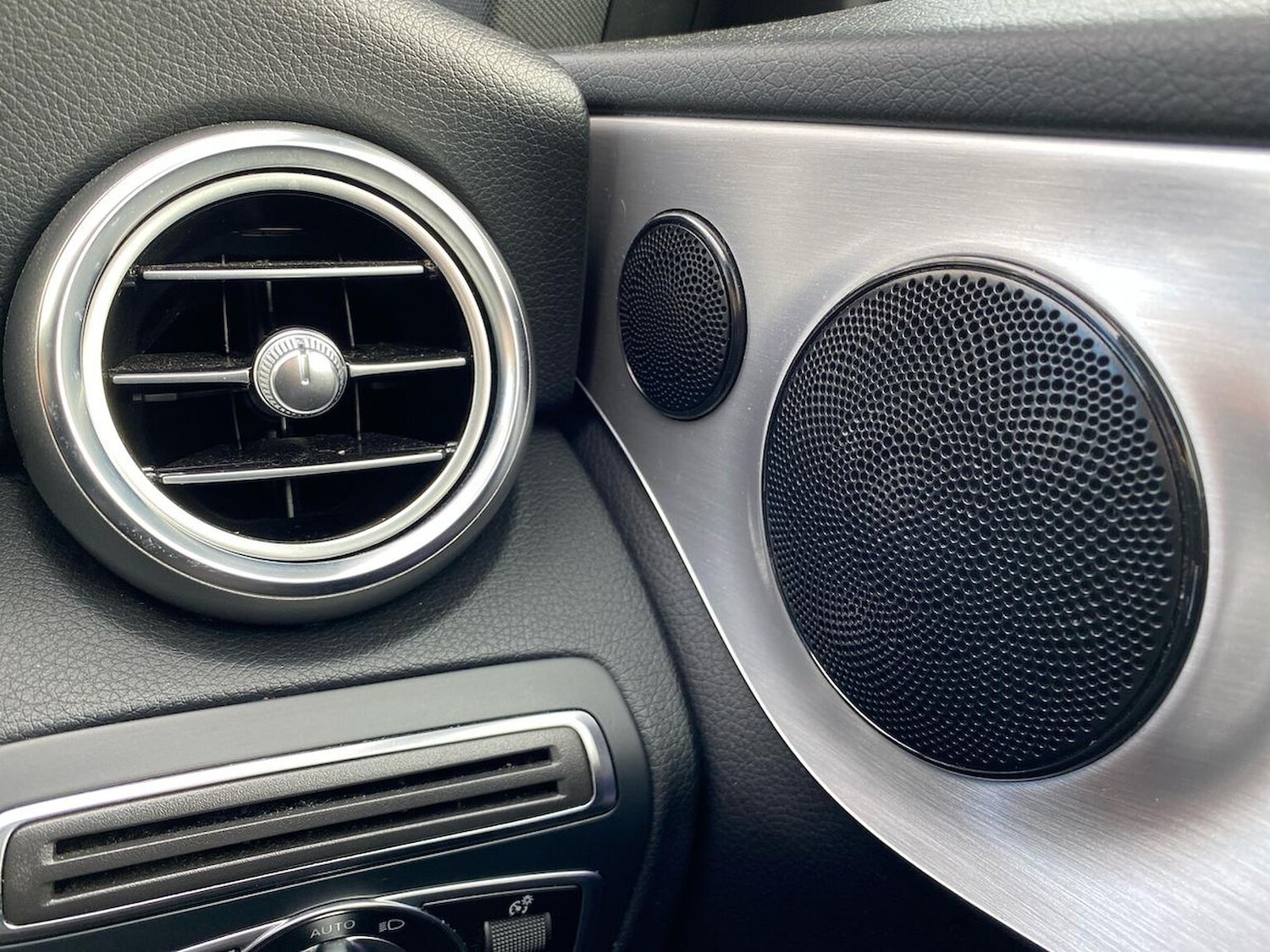 Used Mercedes-Benz C Class 2019 for sale - 76382669: Photo 31