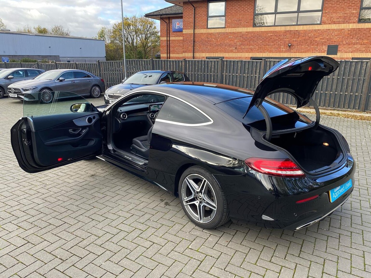 Used Mercedes-Benz C Class 2019 for sale - 76382669: Photo 40