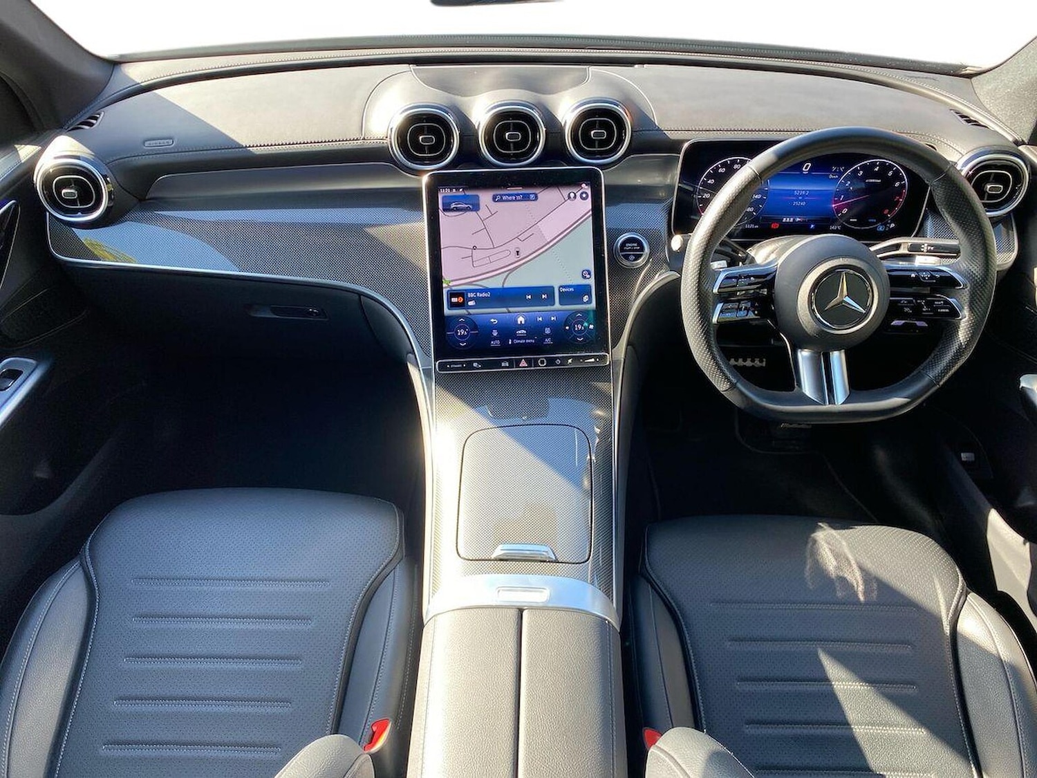 Used Mercedes-Benz GLC 2023 for sale - 76070233: Photo 8