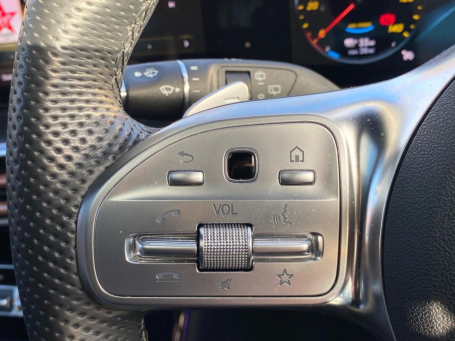 Used Mercedes-Benz EQC 2023 for sale - 76884977: Photo 26