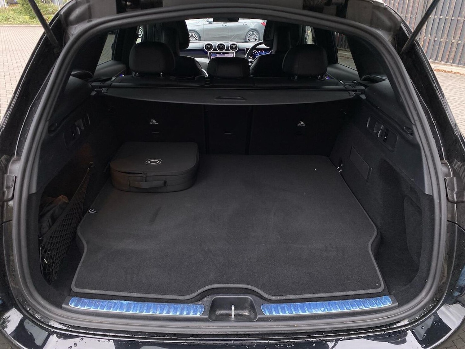 Used Mercedes-Benz GLC 2023 for sale - 76082559: Photo 17