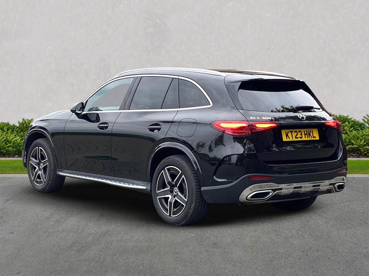 Used Mercedes-Benz GLC 2023 for sale - 76082559: Photo 2